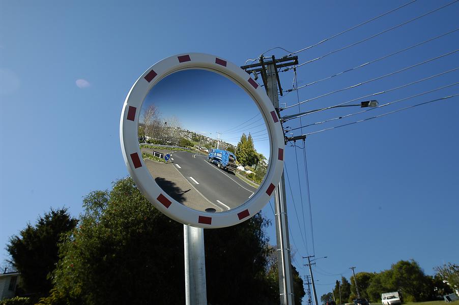 PRO SERIES TRAFFIC MIRROR 600MM